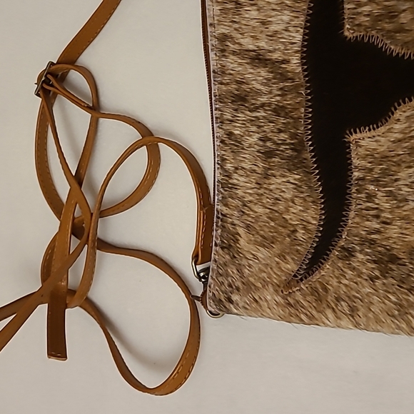 Steer CrossBody Purse - Picture 4 of 8